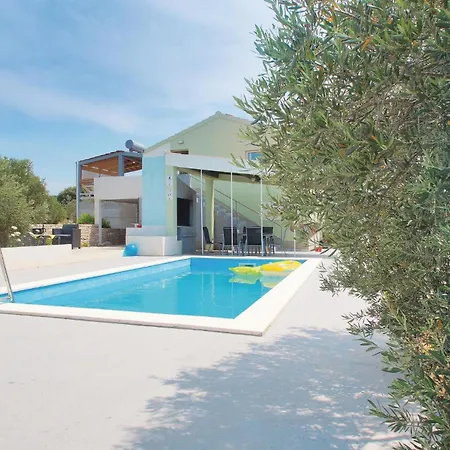 Stratincica 83 With Outdoor Swimmingpool Tatil Evi Vela Luka